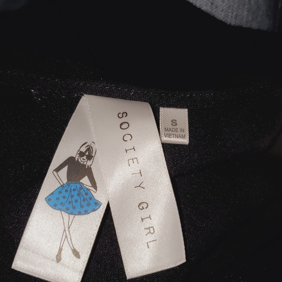 NWT SEXY BLOUSE, BELL SLEEVES, LACE DETAIL, SMALL SOCIETY GIRL - Picture 10 of 11